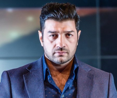 "Çılpaq videosu yayılan 3 qız efirdə veriliş aparacaq" "Çılpaq videosu yayılan 3 qız efirdə veriliş aparacaq"