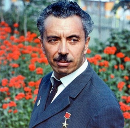 Sobçakın anası məşhur azərbaycanlını təhqir etdi